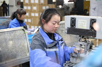 磁電產業蓄勢賦能 屯溪區開足馬力抓生產，研發創新增效益